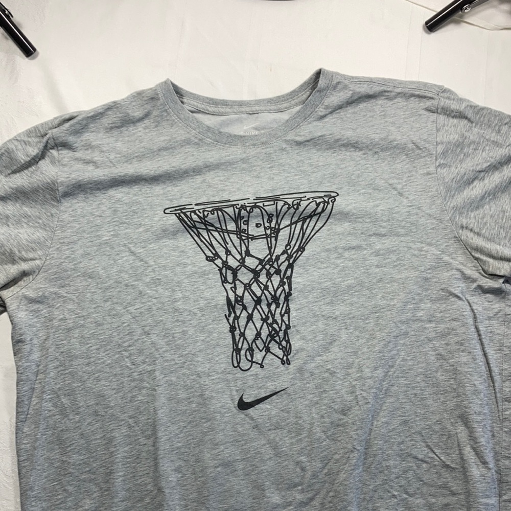 Nike Dri Fit basketball hoop t-shirt